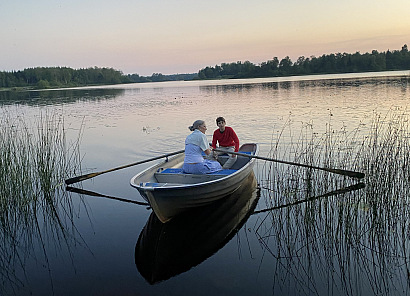 Large boat (aluminium) adventure - Self guided